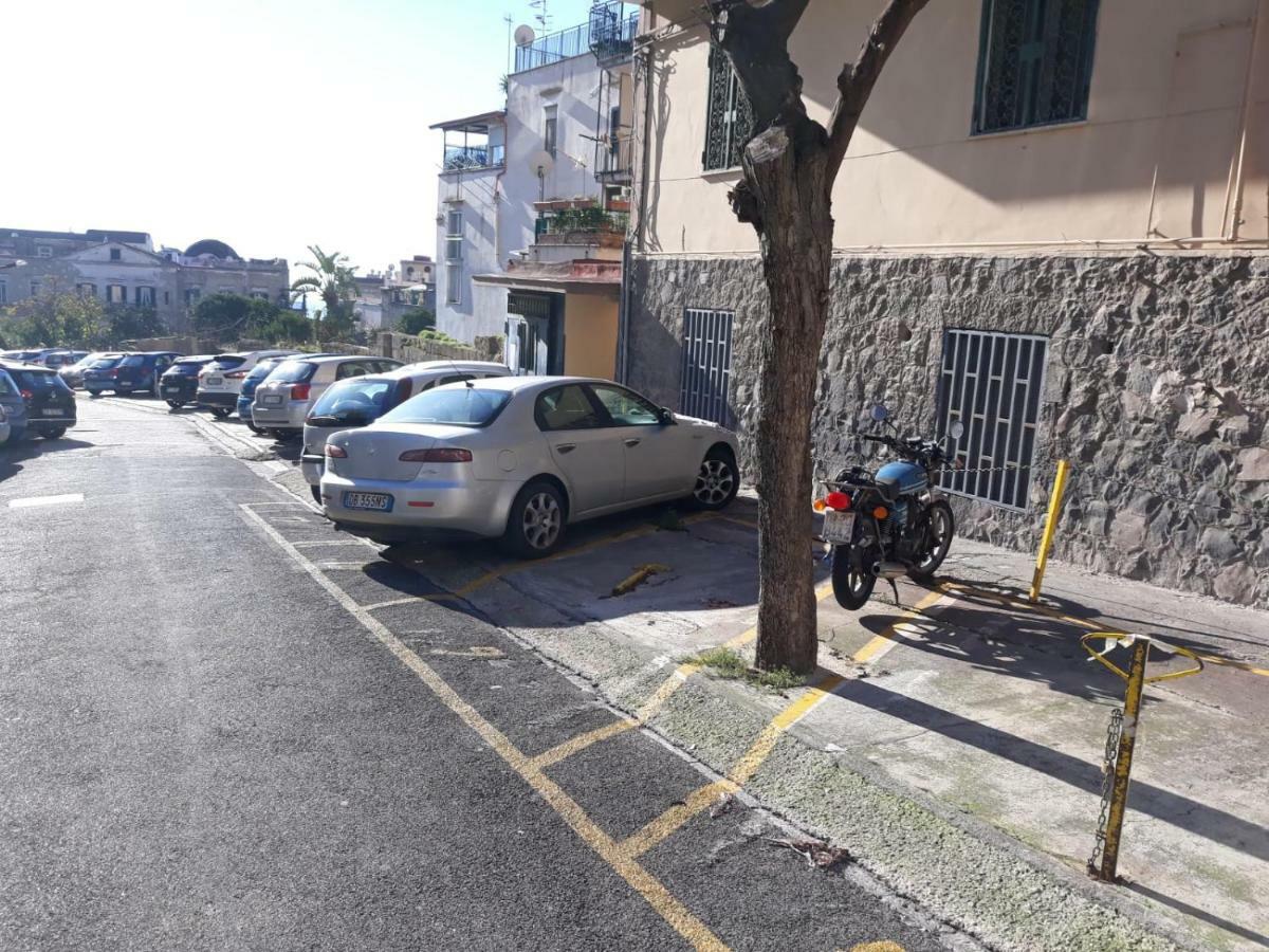 Vomero House With Free Parking 410 Cm Nápoles Exterior foto